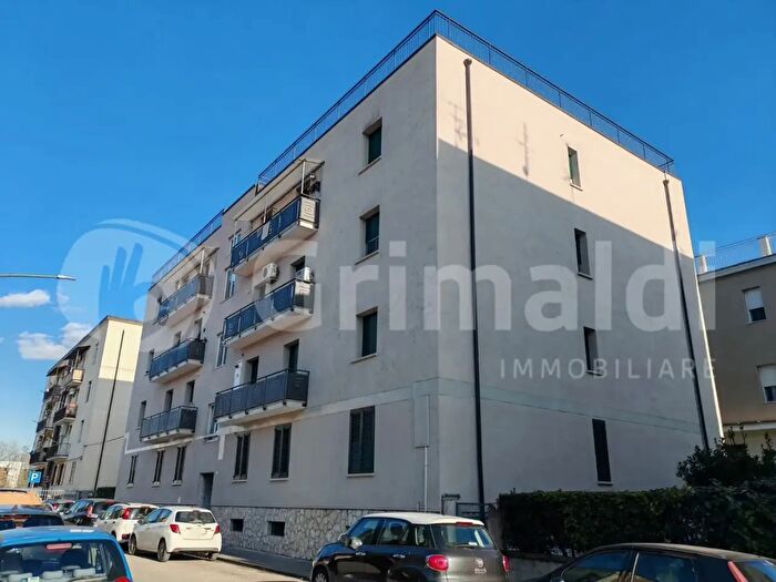 Appartamento trilocale in vendita in Via S Francesco Paga, Benevento