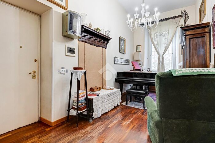 Appartamento con 5 locali in vendita in Via San Quintino, Roma