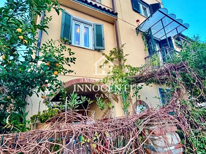 Appartamento bilocale in vendita in Massa