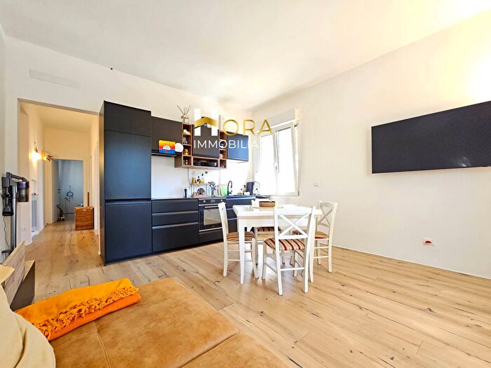 Appartamento trilocale in vendita in Via del Guarlone, Firenze