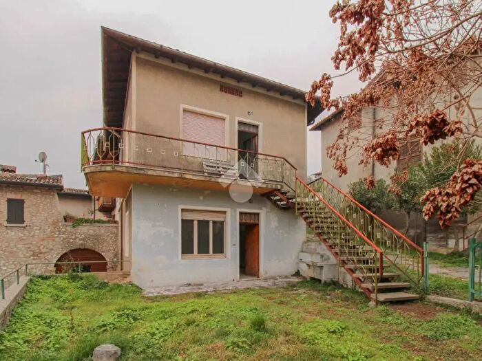 Casa bilocale in vendita in Via Raffaello, Toscolano Maderno