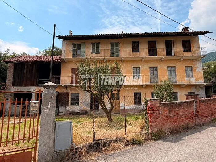Casa con 9 locali in vendita in Borgata Baratta, Villar Dora