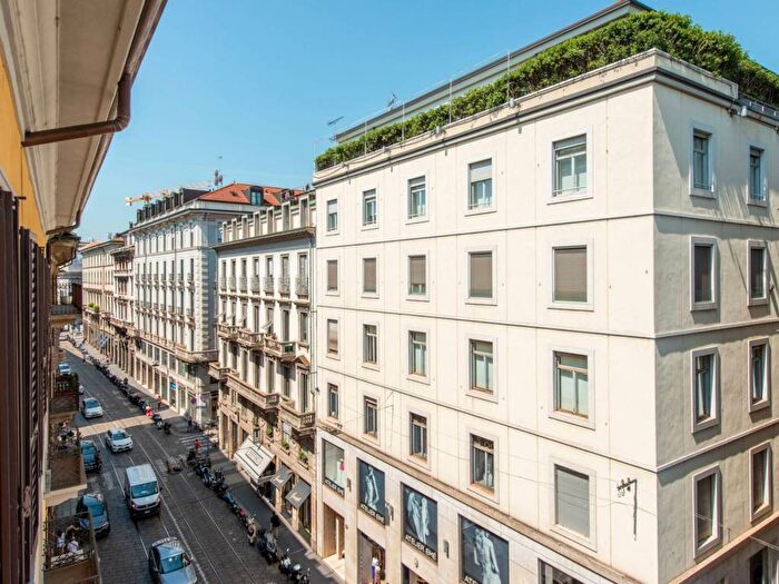 Appartamento in affitto in Via Gesù, Quadrilatero della Moda, Milano