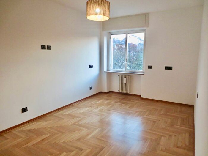 Appartamento quadrilocale in affitto in Piazza Aspromonte, Città Studi, Milano