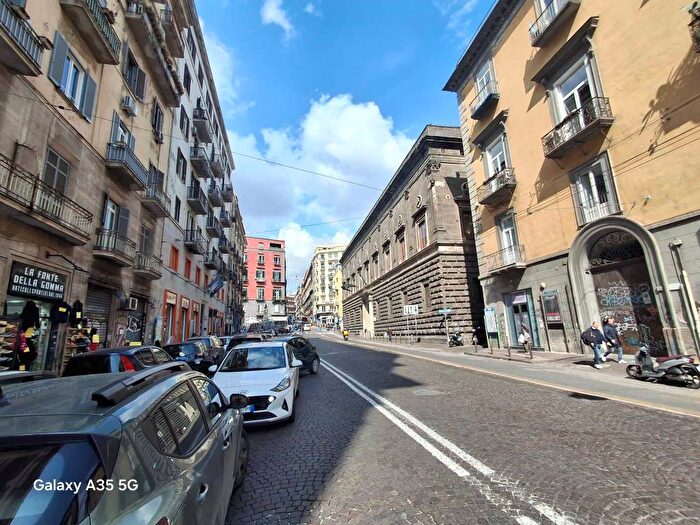 Appartamento bilocale in affitto in Vico Verde Monteoliveto, Centro Storico, Napoli