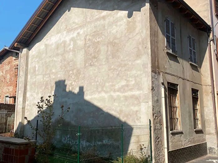 Casa con 10 locali in vendita in Viguzzolo
