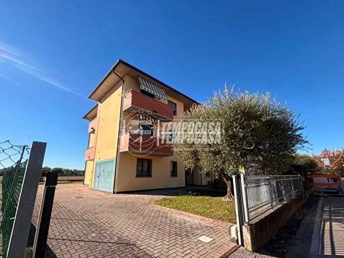 Appartamento trilocale in vendita in Strada Paradiso, Vicenza
