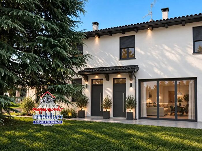 Casa con 5 locali in vendita in Via Antonio Vivaldi, Castello D'Argile