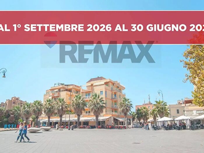 Appartamento trilocale in affitto in Piazza Giuliano della Rovere, Roma
