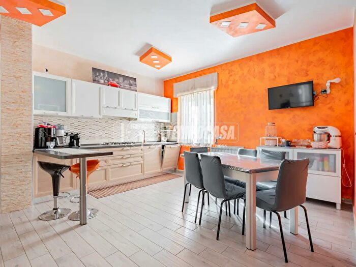 Appartamento quadrilocale in vendita in Via IV Novembre, Tarquinia