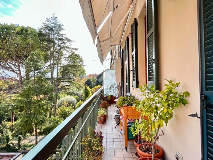 Casa con 5 locali in vendita in Piazzale Giosuè Carducci, Pesaro