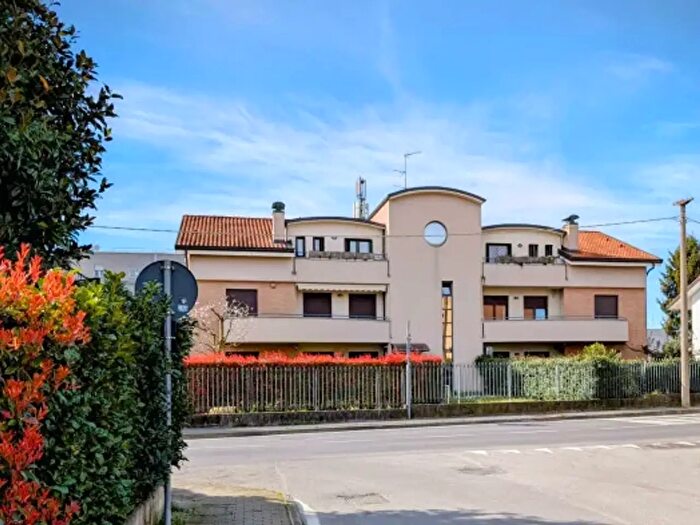 Appartamento bilocale in affitto in Via Vecchia Comasina, Cesate