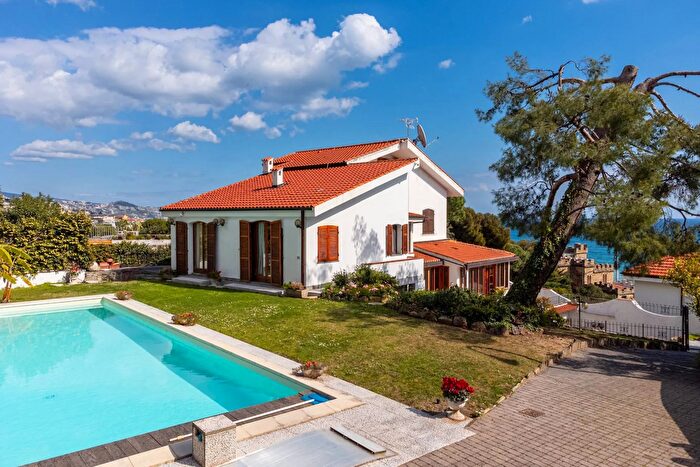 Casa con 6 locali in vendita in Via Padre Giovanni Semeria, Sanremo