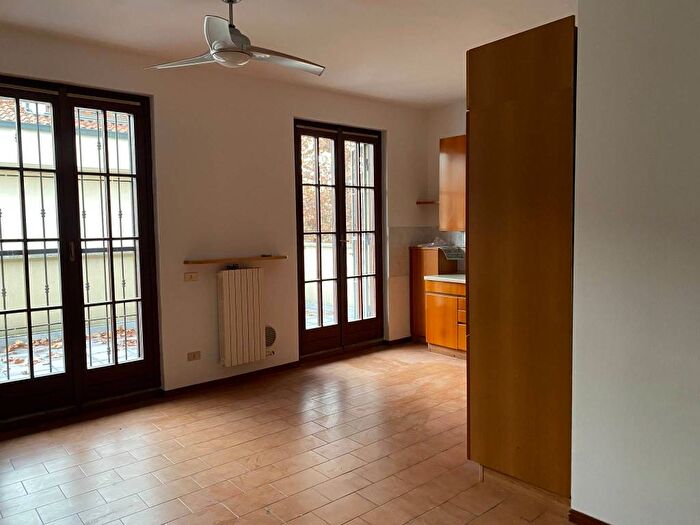 Appartamento bilocale in affitto in Viale Santa Caterina da Siena, Centro, Brugherio