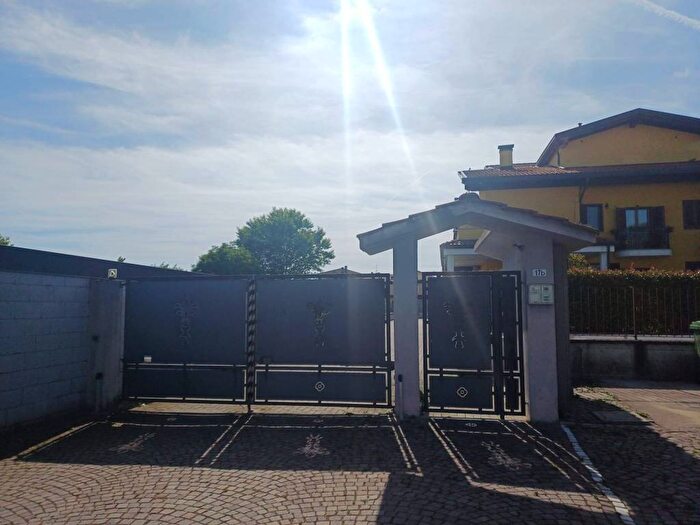 Appartamento trilocale in affitto in Via San Bernardo, Casatico, Giussago