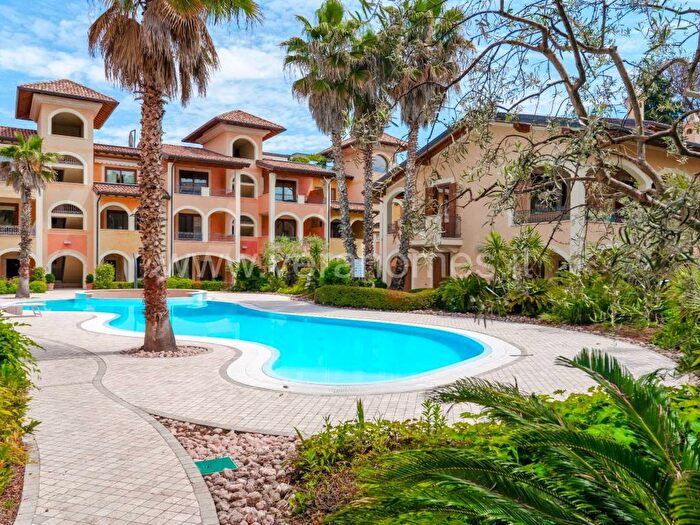 Appartamento trilocale in affitto in Lungolago Giuseppe Zanardelli, Toscolano Maderno, ToscolanoMaderno