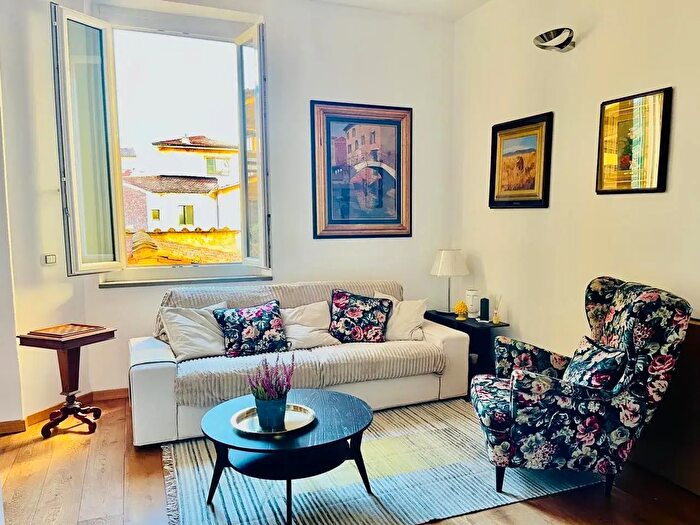 Appartamento trilocale in affitto in Piazza Beccaria, Firenze