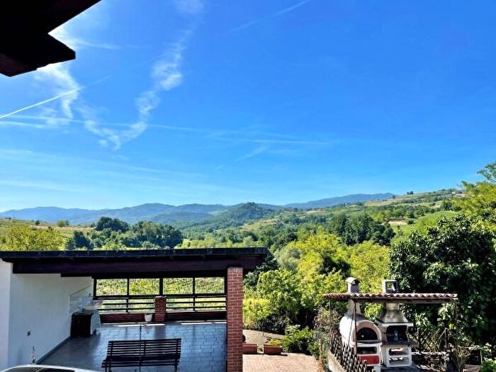 Casa quadrilocale in vendita in Località Casa dei Gatti, Colli Verdi