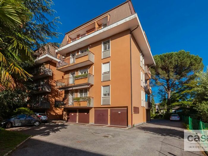 Appartamento quadrilocale in vendita in Via Cimabue, Varese