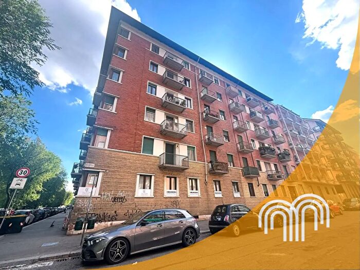 Appartamento trilocale in vendita in Via Monte Ortigara, Torino