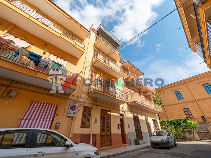 Casa con 7 locali in vendita in Via Vincenzo Bellini, Bagheria