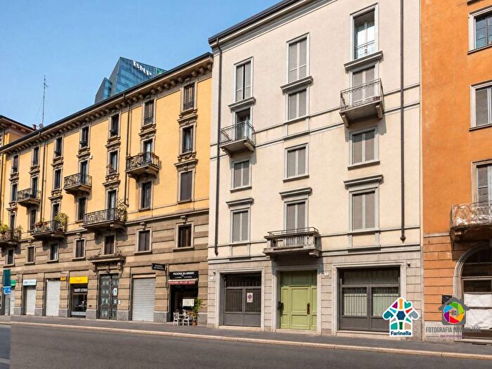 Appartamento bilocale in affitto in Via Generale Gustavo Fara, Centrale, Milano