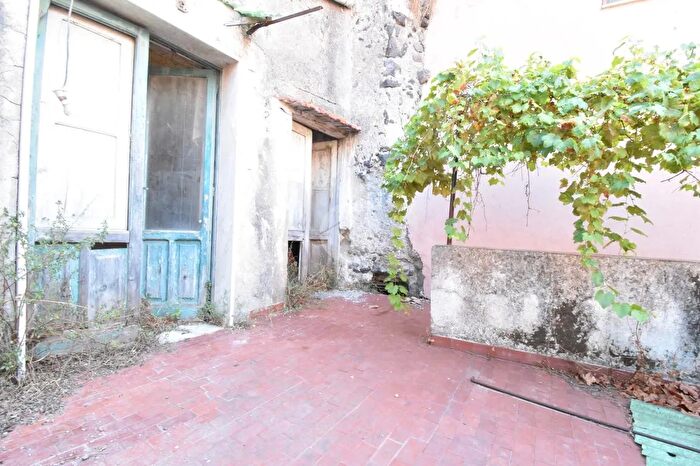 Casa con 9 locali in vendita in Vico Puntuale, Somma Vesuviana