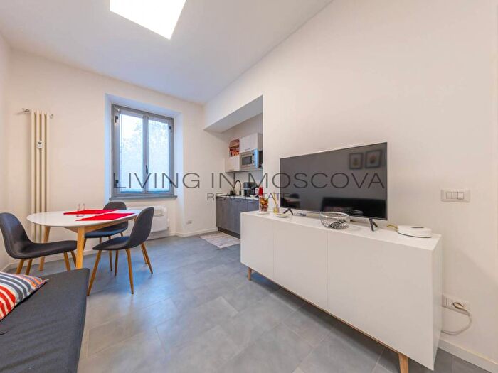 Appartamento bilocale in affitto in Viale Francesco Crispi, Moscova, Milano