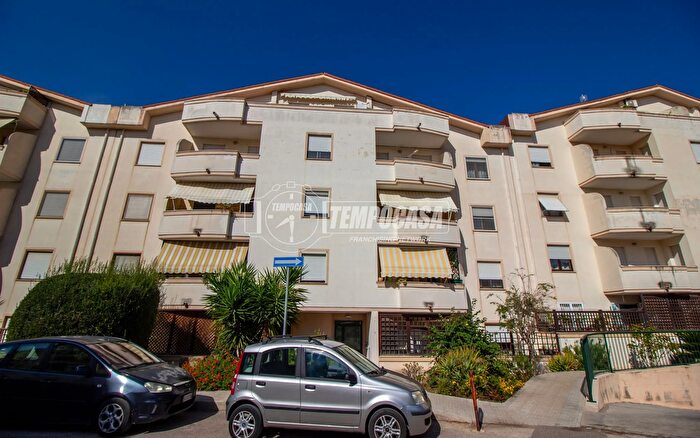 Appartamento trilocale in vendita in Via Carmelo Floris, Sassari