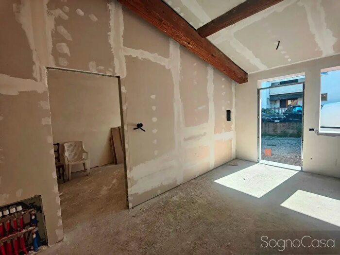 Appartamento bilocale in vendita in Via Massa, Firenze