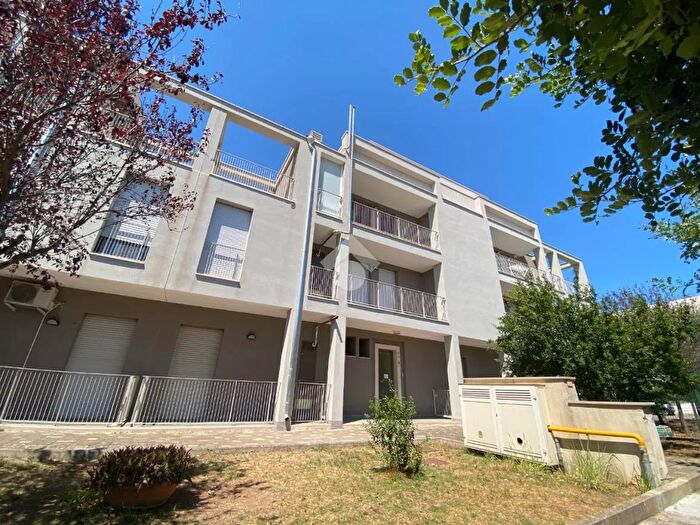 Appartamento trilocale in vendita in Via Clementina Carrelli, Lecce