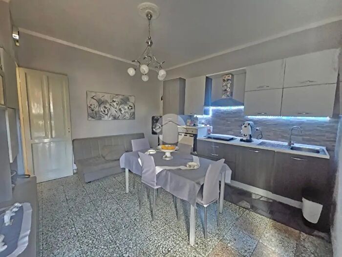 Appartamento bilocale in vendita in Via Santa Maria di Gesù, Palermo