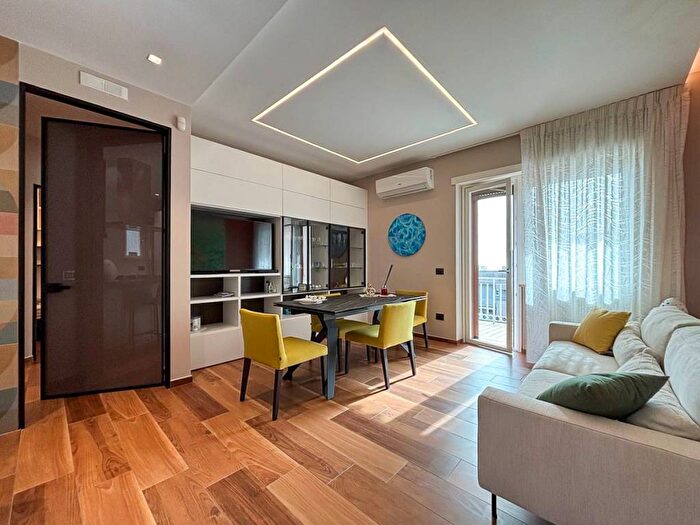 Appartamento trilocale in affitto in Viale Colle SantAgata Traversa, Gaeta