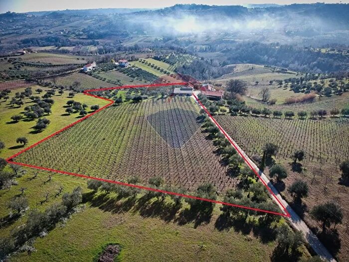 Casa con 5 locali in vendita in Contrada San Martino Tella, Bucchianico