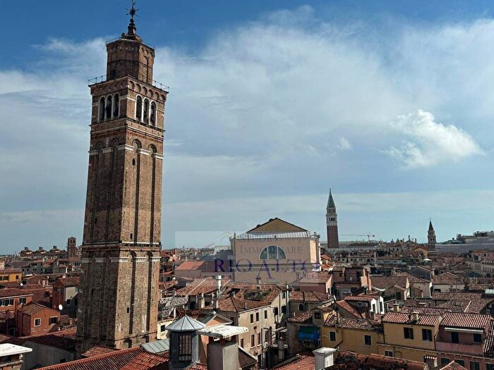 Appartamento con 6 locali in affitto in Campo San Maurizio, San Marco, Venezia