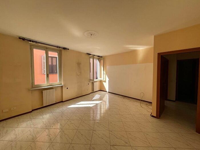 Appartamento quadrilocale in vendita in Via dei Grani, Casale Monferrato