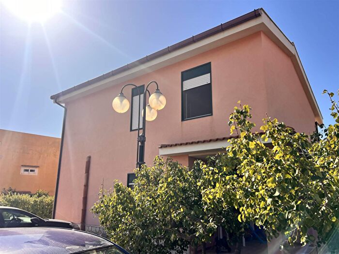 Casa con 6 locali in vendita in Via Villa Boccone M, Sciacca