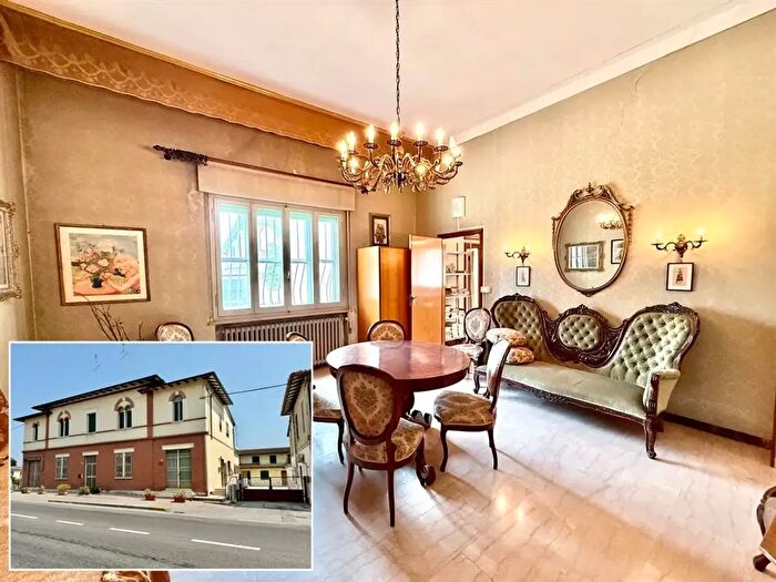 Casa con 14 locali in vendita in Via Reale, Ravenna