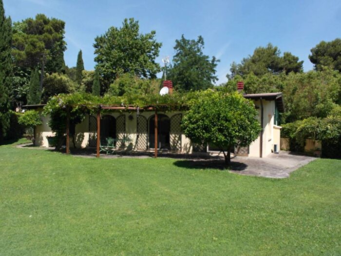 Casa con 6 locali in affitto in Via di Tor Carbone, Torricola Tor Carbone, Roma