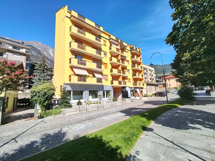 Appartamento trilocale in vendita in Viale Piemonte, Saint Vincent