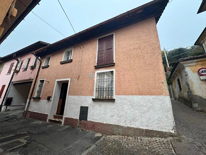 Casa bilocale in vendita in Via Civine, Gussago