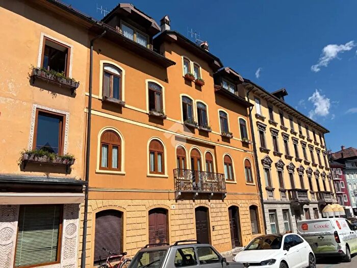 Appartamento con 5 locali in vendita in Via Trento E Trieste, Asiago