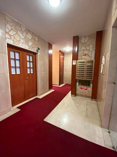 Appartamento trilocale in affitto in Viale Brianza, Centrale, Milano