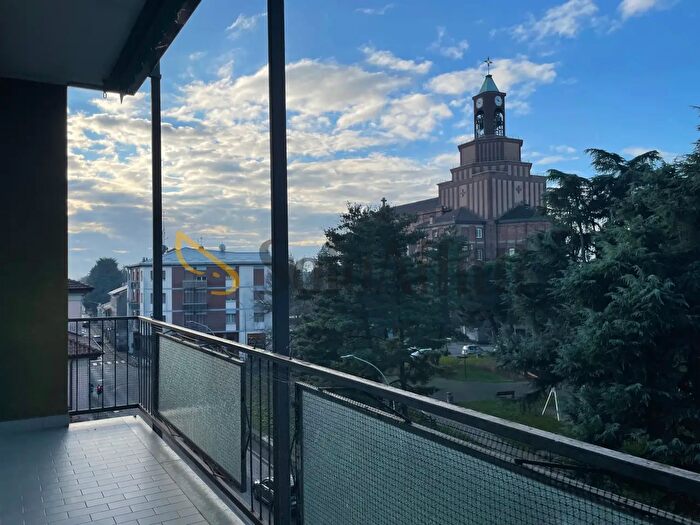 Appartamento trilocale in affitto in Via a Manzoni, Canegrate