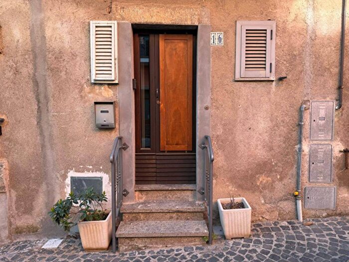 Appartamento bilocale in affitto in Via Annibal Caro, Capodimonte