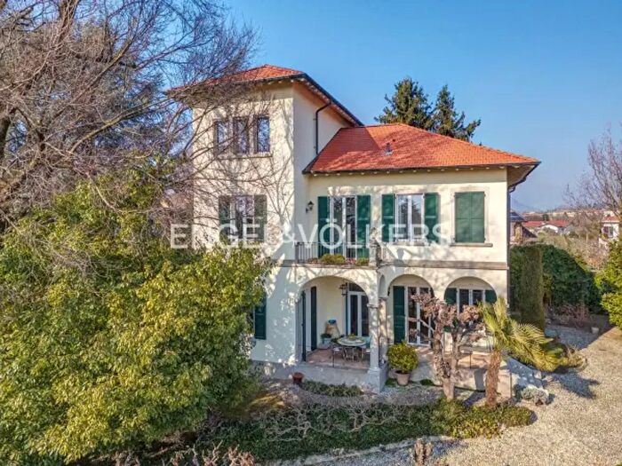 Casa con 6 locali in vendita in Cernusco Lombardone