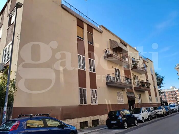 Appartamento quadrilocale in vendita in Via De Ninno, Bari