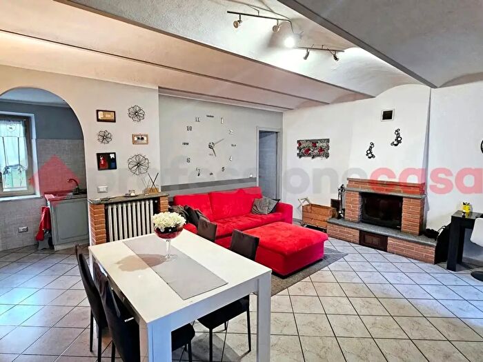 Casa con 6 locali in vendita in Via Torino, Vigone