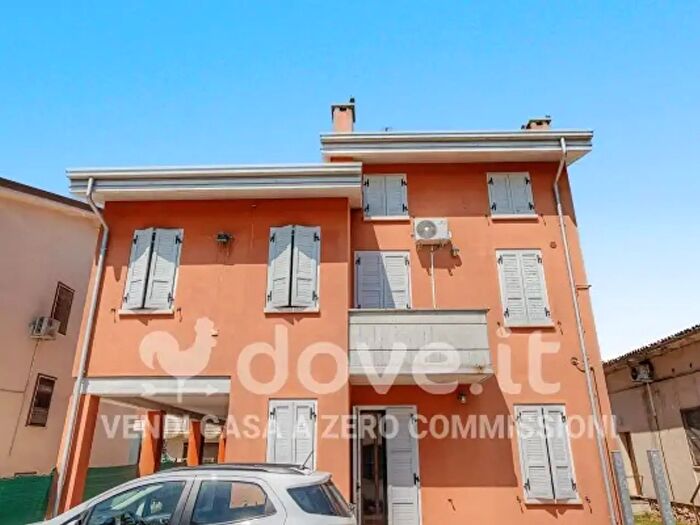 Appartamento quadrilocale in vendita in Strada Solarolo, Goito