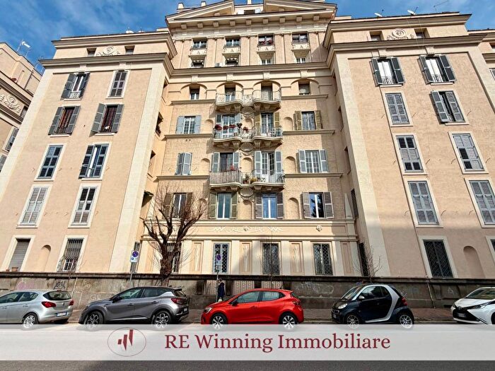 Appartamento bilocale in affitto in Via Etruria, Re di Roma, Roma